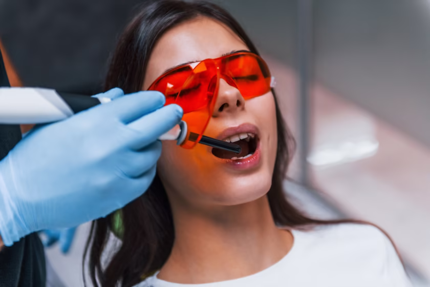 Laser soft palate tightening treatment for snoring relief